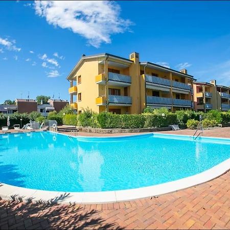 Garden Residence Appartamento Con Terrazzo E Piscina Desenzano del Garda Dış mekan fotoğraf