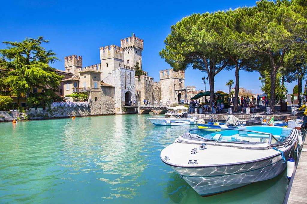 Garden Residence Appartamento Con Terrazzo E Piscina Desenzano del Garda Dış mekan fotoğraf