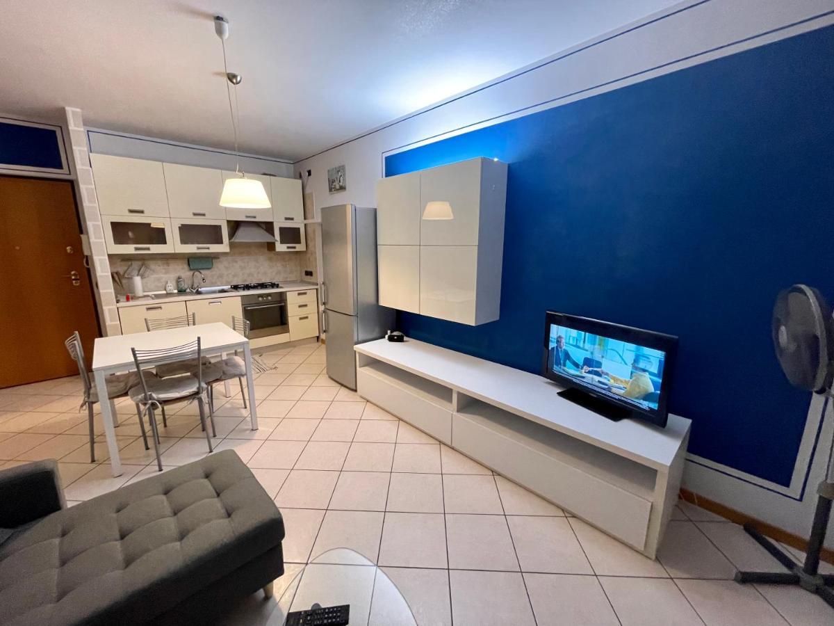 Garden Residence Appartamento Con Terrazzo E Piscina Desenzano del Garda Dış mekan fotoğraf