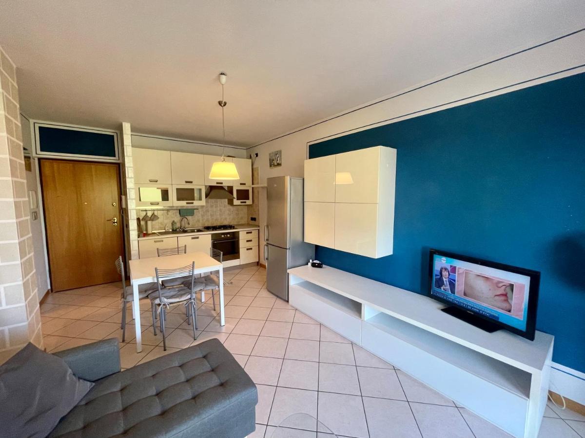 Garden Residence Appartamento Con Terrazzo E Piscina Desenzano del Garda Dış mekan fotoğraf