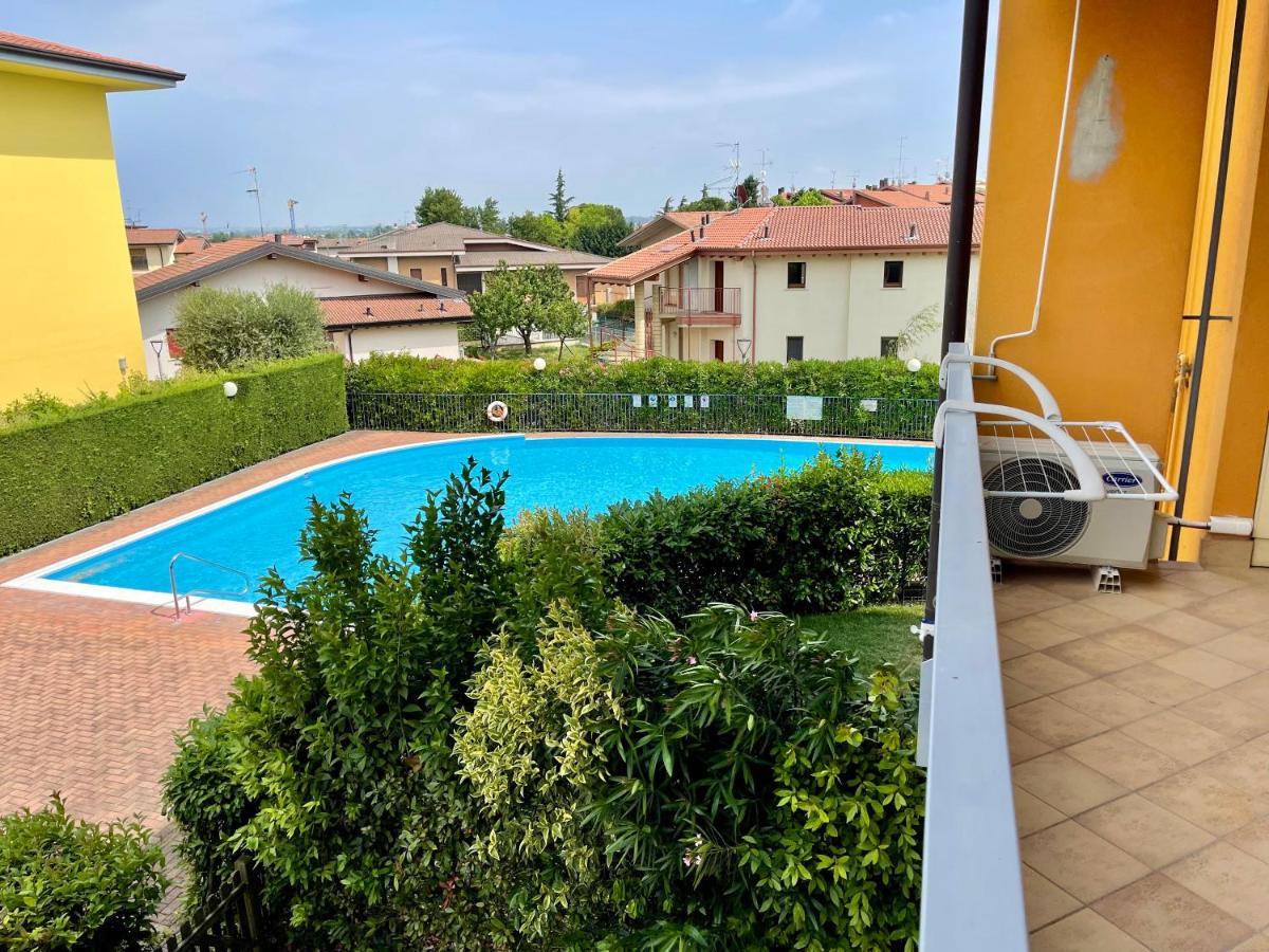 Garden Residence Appartamento Con Terrazzo E Piscina Desenzano del Garda Dış mekan fotoğraf