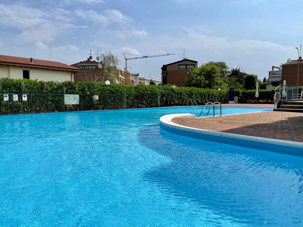 Garden Residence Appartamento Con Terrazzo E Piscina Desenzano del Garda Dış mekan fotoğraf