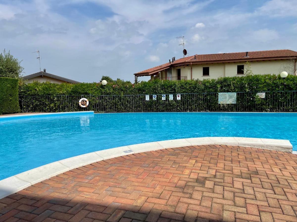 Garden Residence Appartamento Con Terrazzo E Piscina Desenzano del Garda Dış mekan fotoğraf